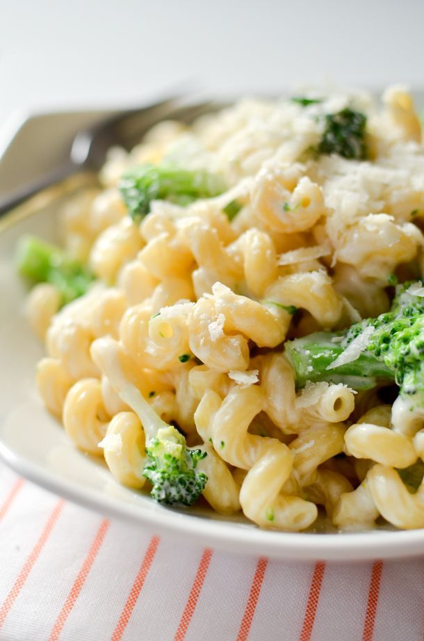 Alfredo Cavatappi with Broccoli