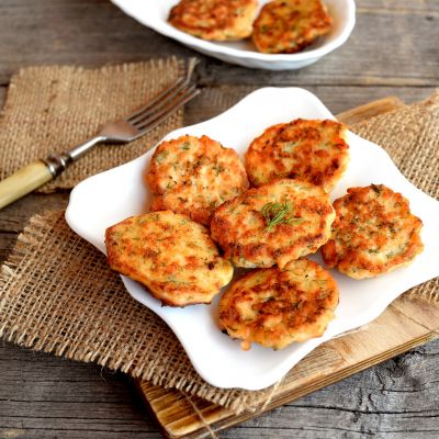 Salmon Cakes with Chardonnay Fumet Sauce